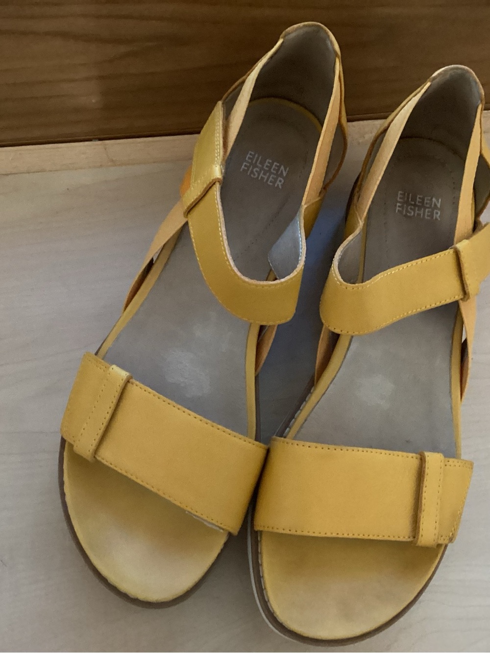 Eileen Fisher 9.5 M  Gold  Platform Strappy Sandals White Lug Soles